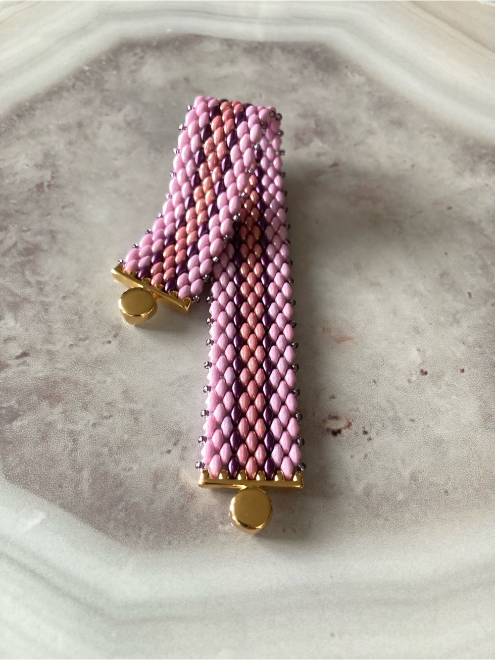 โจHandmade Beaded Bracelet, Beadwork, Seed Bead Jewelry, Pink & Gold